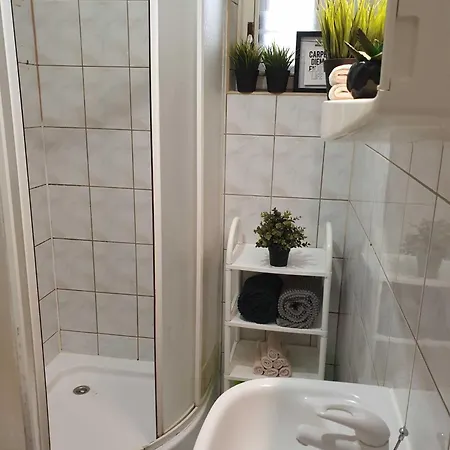 Hostello - Przytulne Pokoje, Mieszkanie Rodzinne Vandrerhjem *